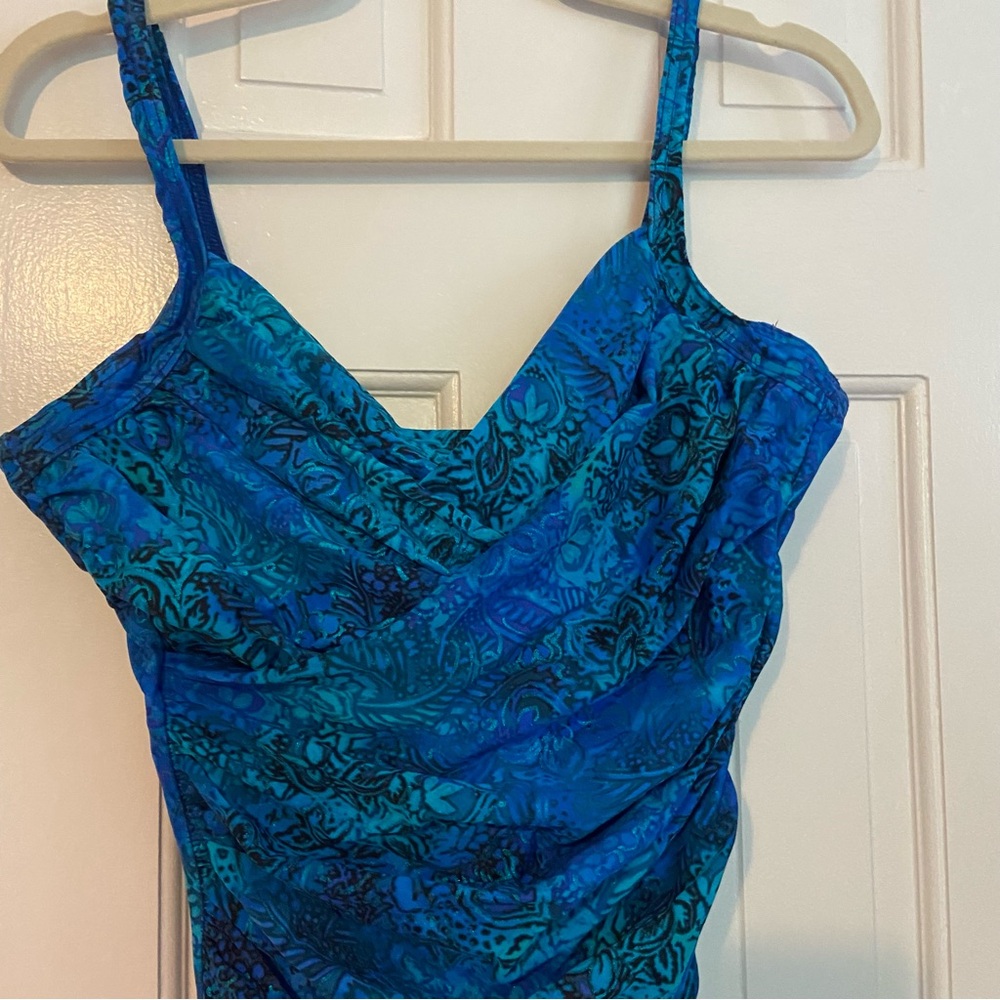 MIRACLESUIT SIZE 16 REDUCED SHIPPING Women's Swimsuit 4.99 shipping NEWCONDITION - Picture 2 of 9
